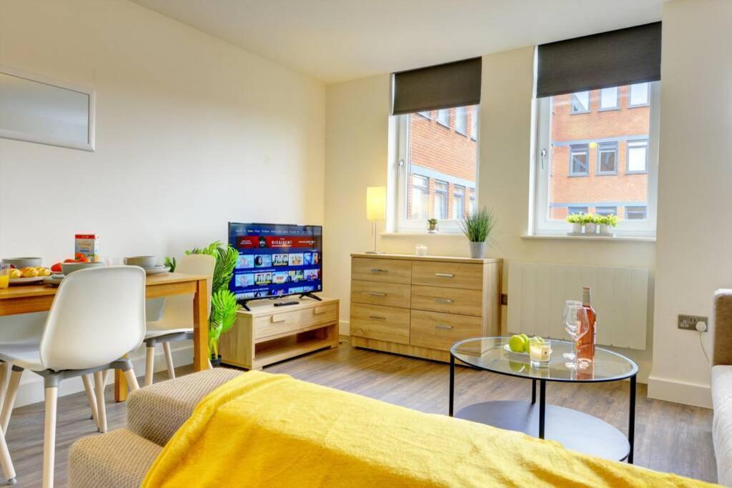 Modern & Stylish 2Br Apartment - Queens House Coventry Eksteriør bilde