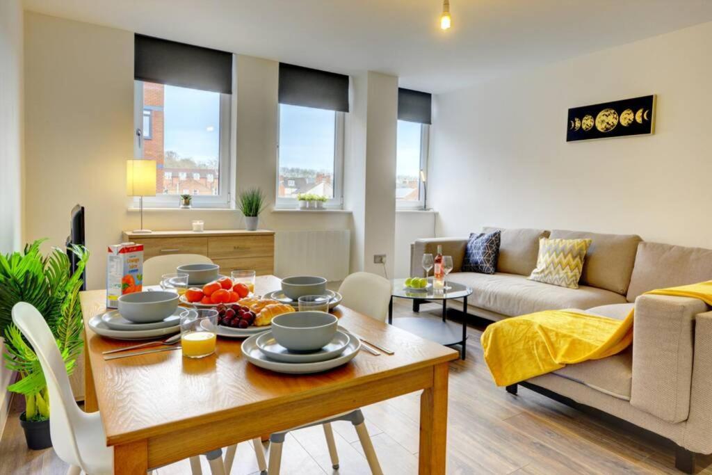Modern & Stylish 2Br Apartment - Queens House Coventry Eksteriør bilde